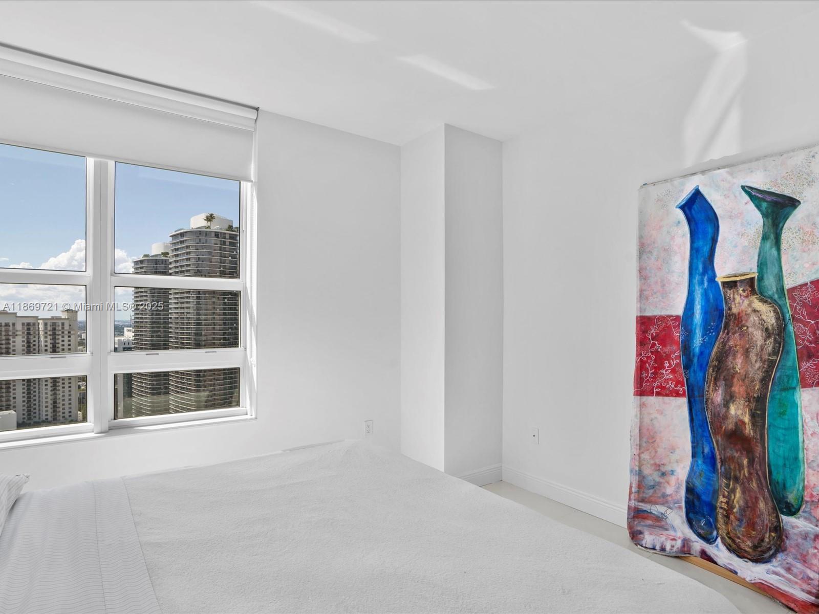 951 Brickell Ave #3707, Miami FL 33131