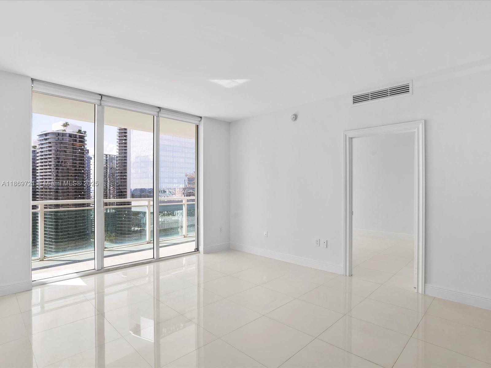 951 Brickell Ave #3707, Miami FL 33131