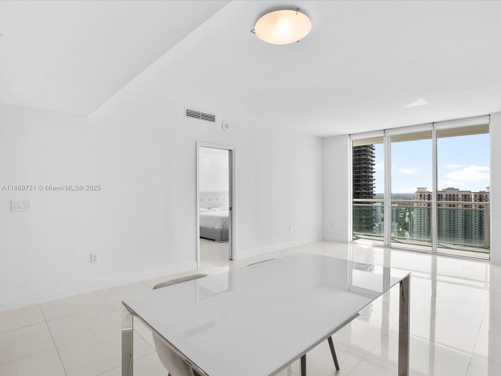 951 Brickell Ave #3707, Miami FL 33131