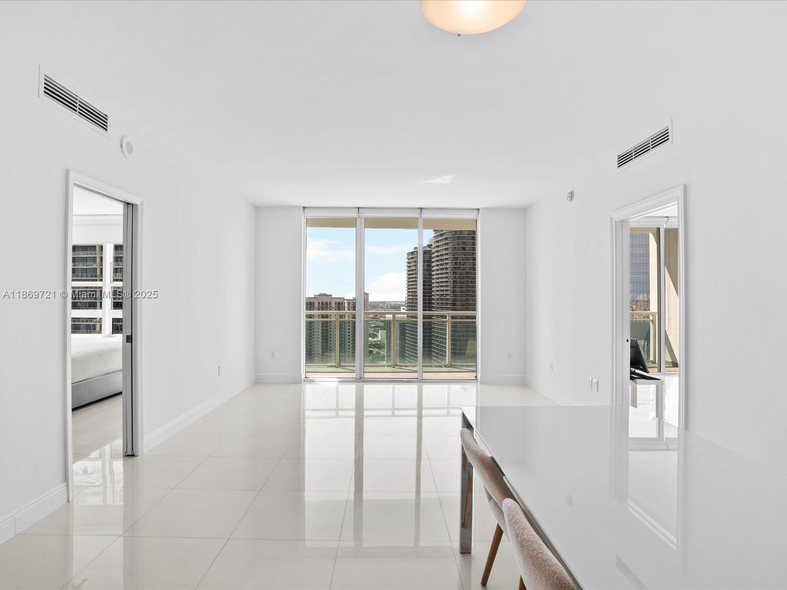 951 Brickell Ave #3707, Miami FL 33131