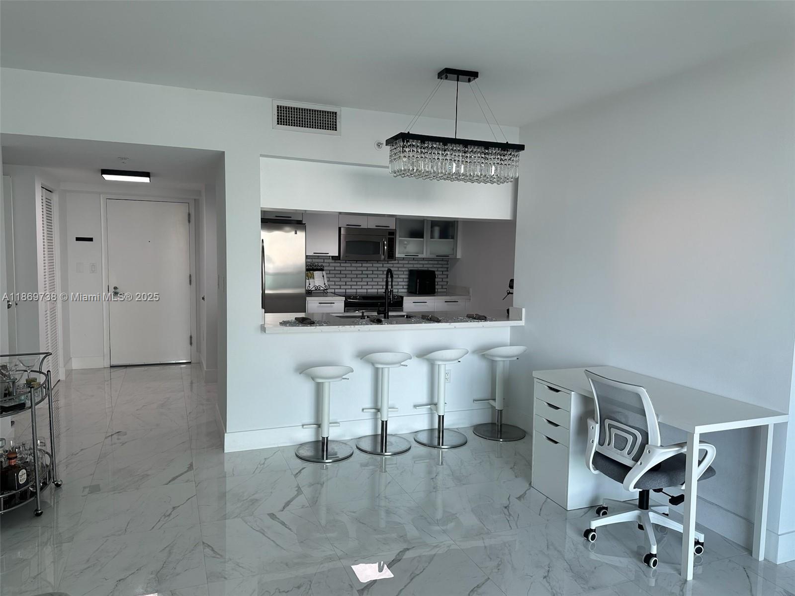 1800 N Bayshore Dr #3702, Miami FL 33132