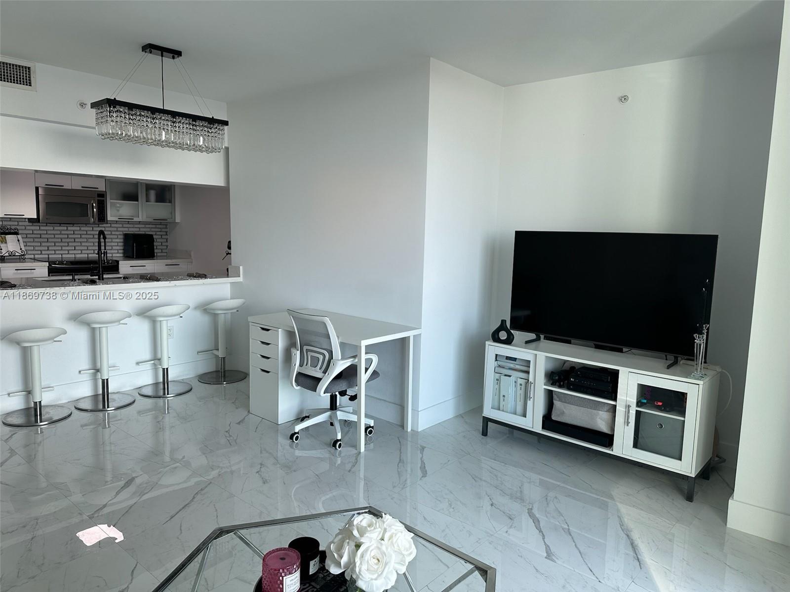 1800 N Bayshore Dr #3702, Miami FL 33132