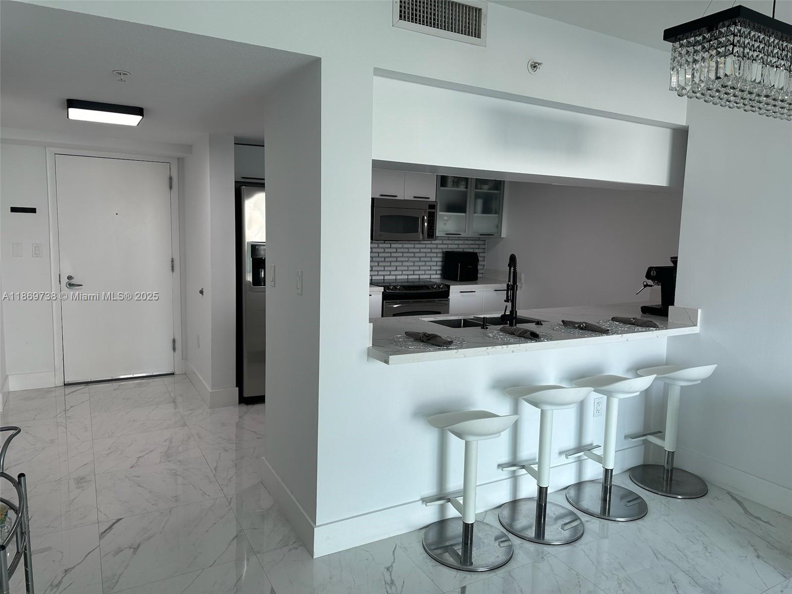 1800 N Bayshore Dr #3702, Miami FL 33132