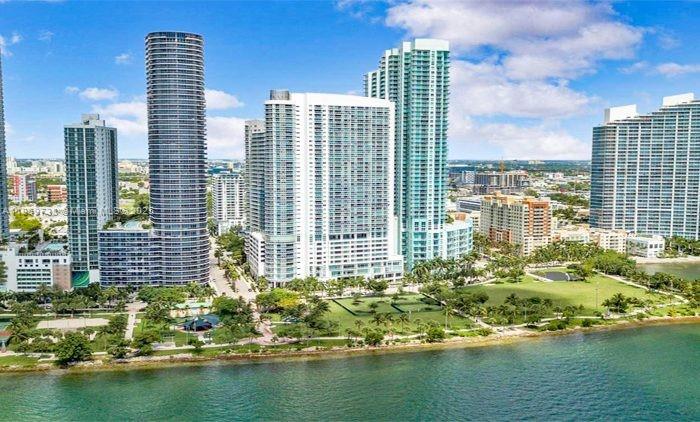 1800 N Bayshore Dr #3702, Miami FL 33132