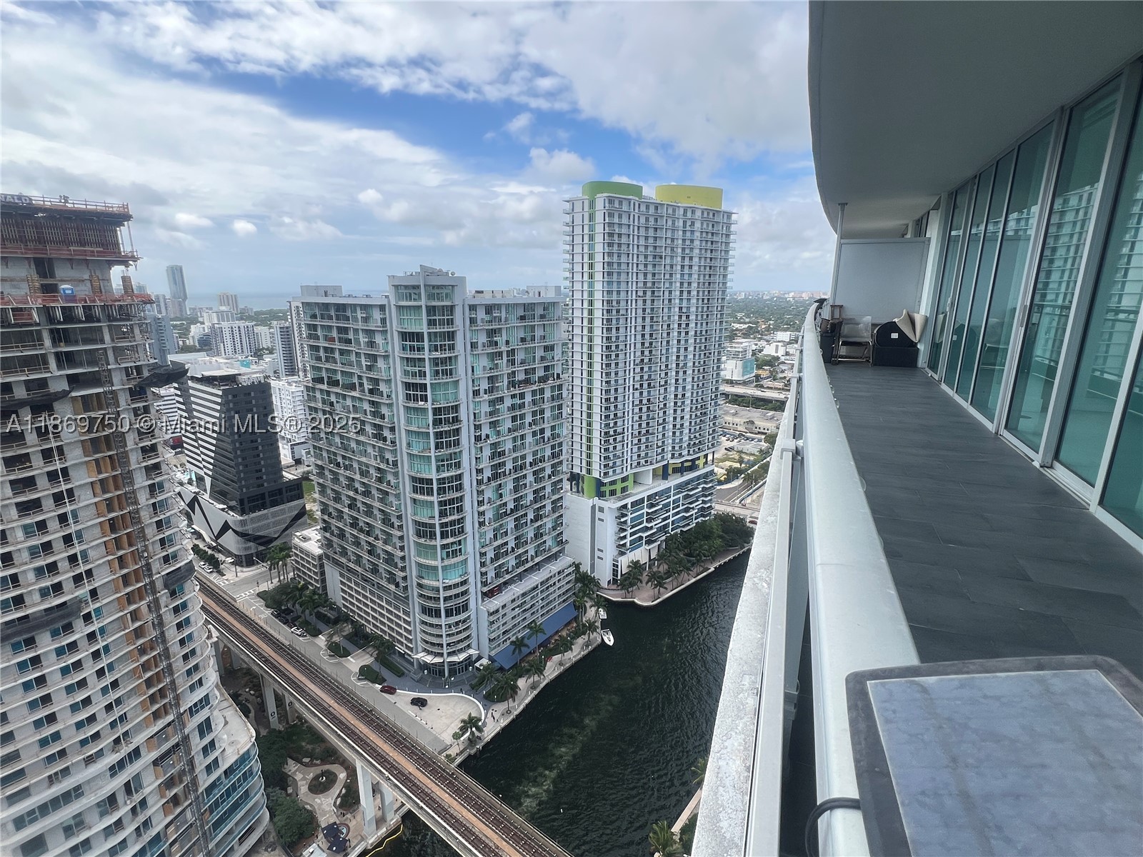 92 SW 3rd St #3803, Miami FL 33130