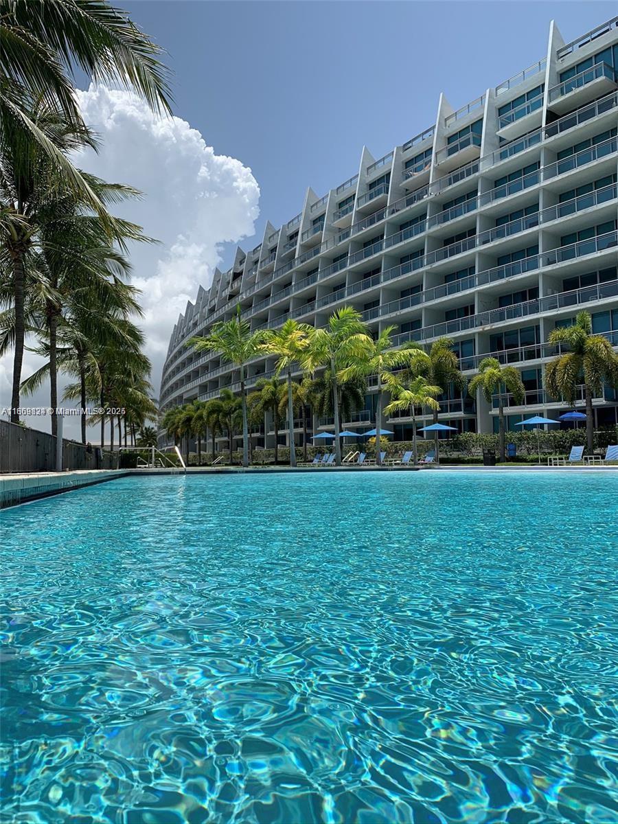 2950 NE 188th St #543, Aventura FL 33180