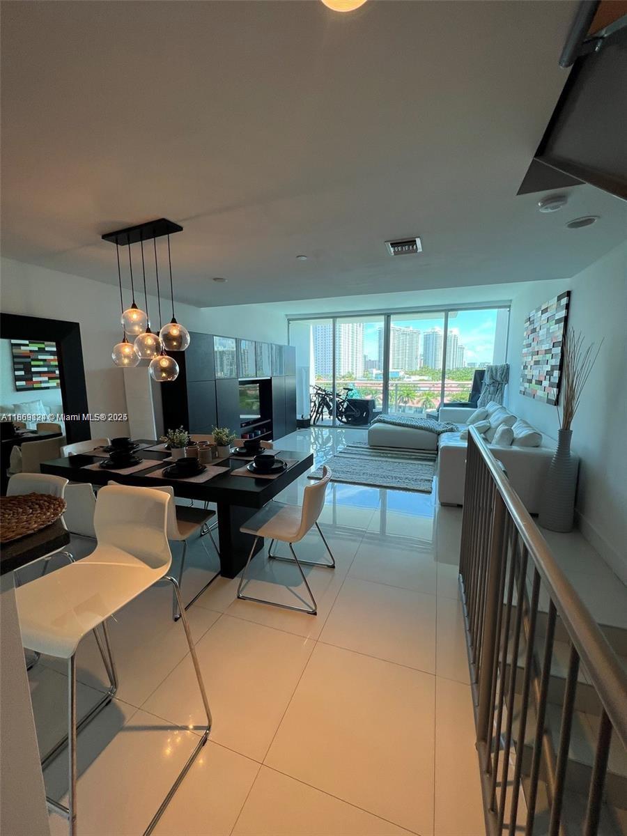 2950 NE 188th St #543, Aventura FL 33180