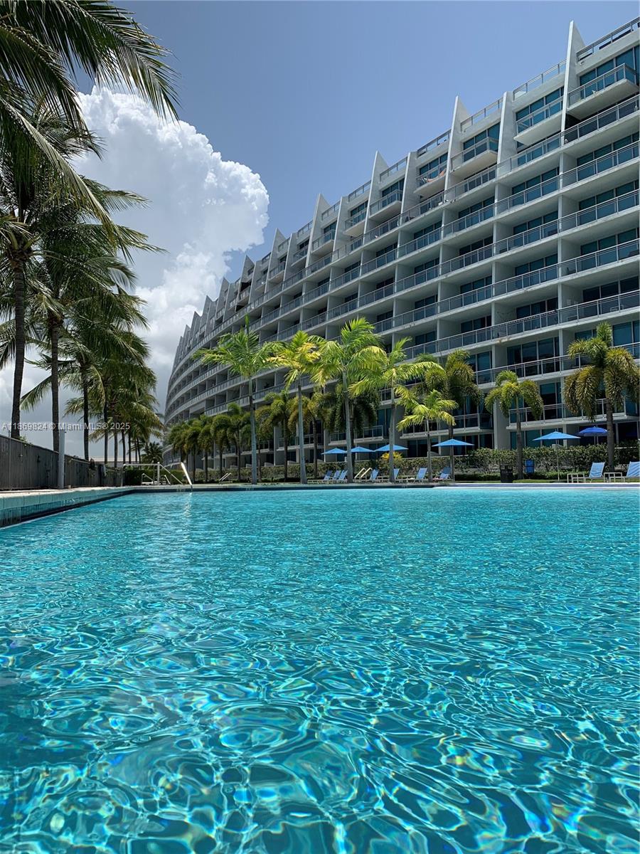2950 NE 188th St #543, Aventura FL 33180