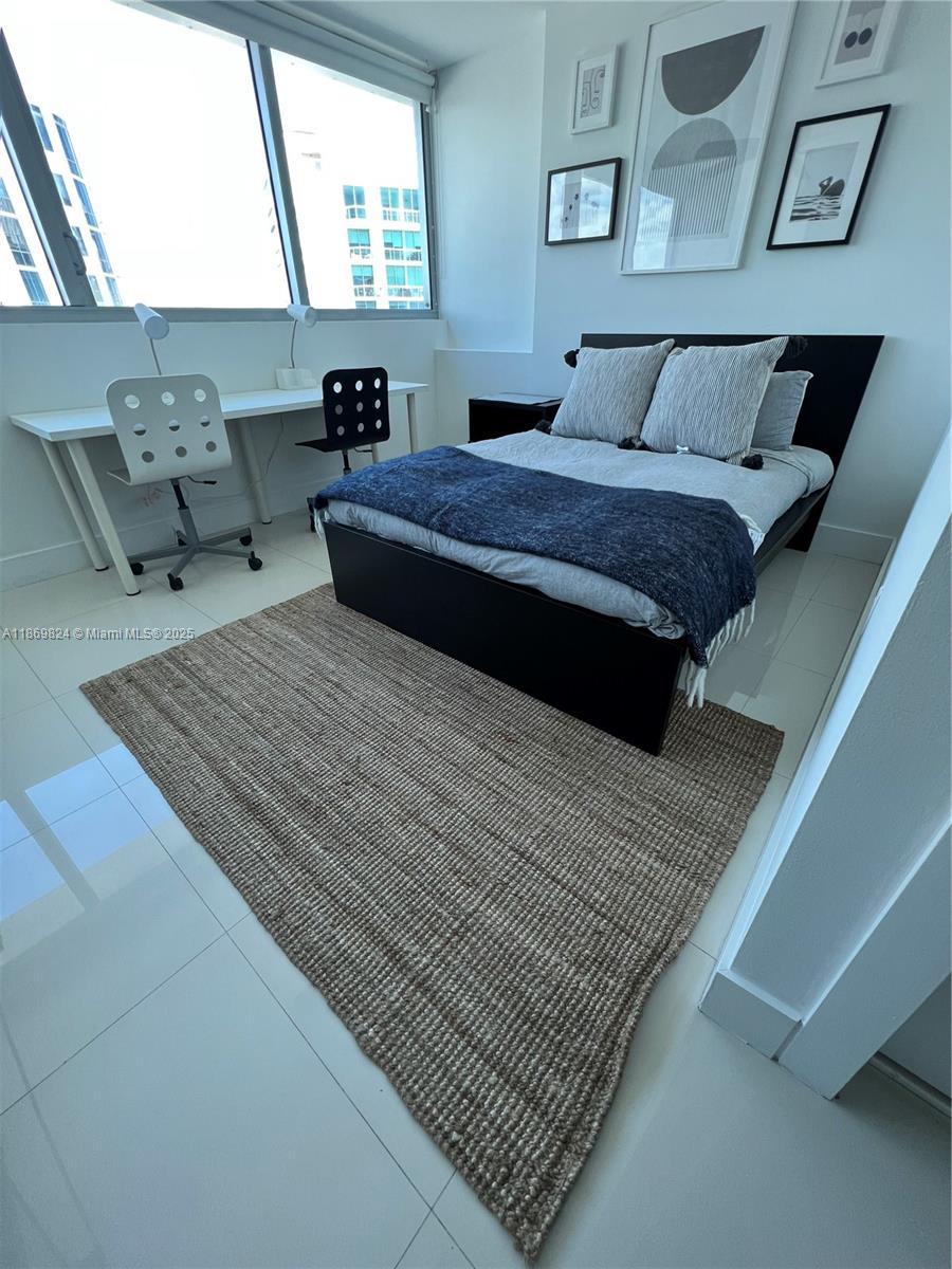 2950 NE 188th St #543, Aventura FL 33180