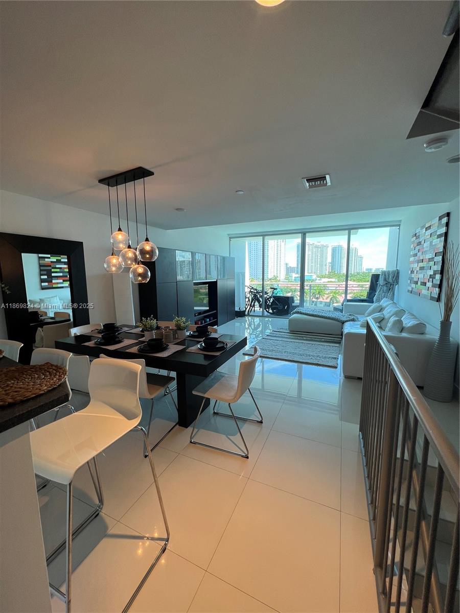 2950 NE 188th St #543, Aventura FL 33180