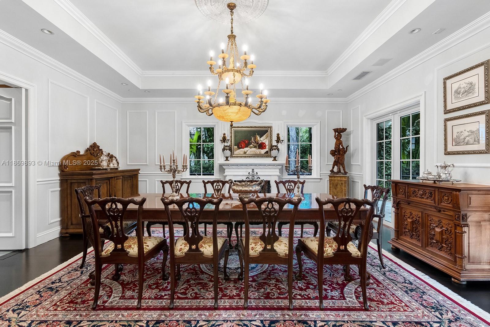 612 Sunset Dr, Coral Gables FL 33143