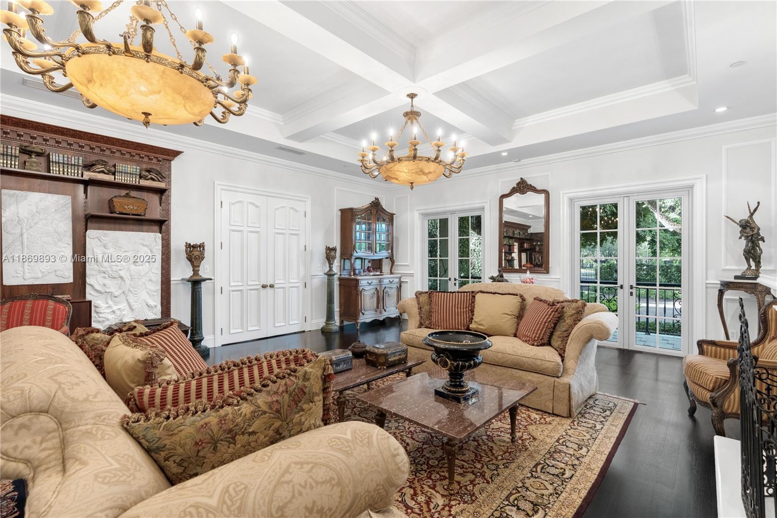 612 Sunset Dr, Coral Gables FL 33143