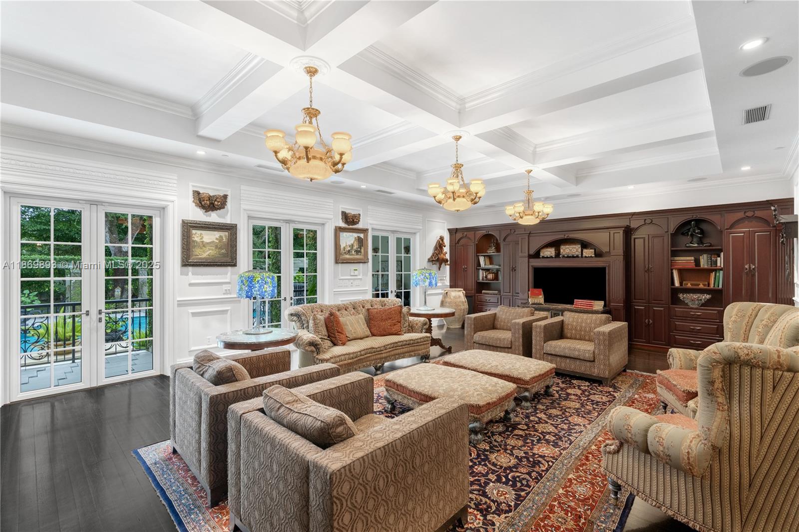 612 Sunset Dr, Coral Gables FL 33143