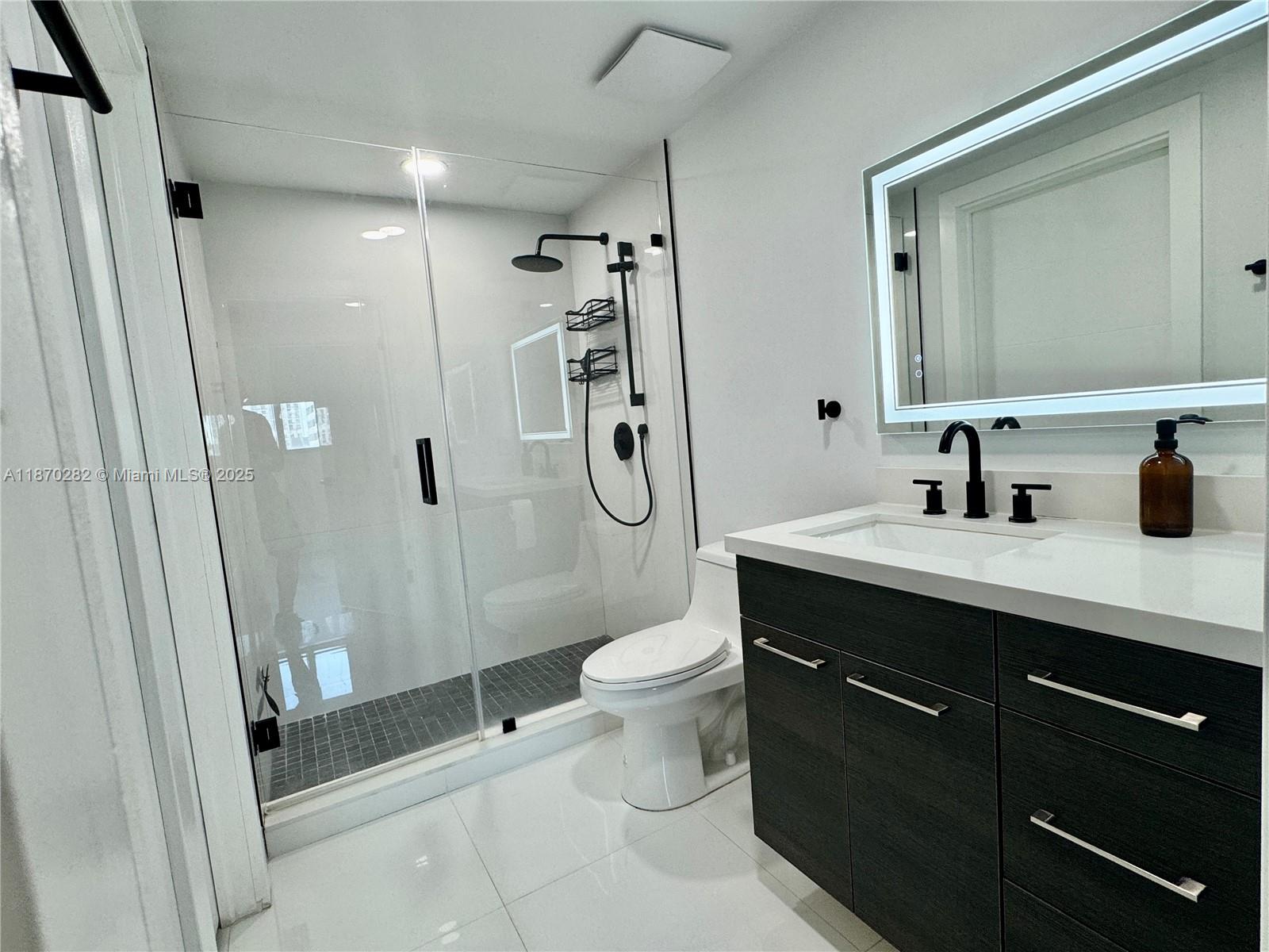 690 SW 1st Ct #1425, Miami FL 33130