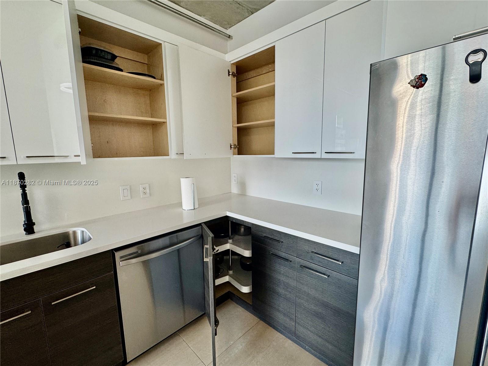 690 SW 1st Ct #1425, Miami FL 33130