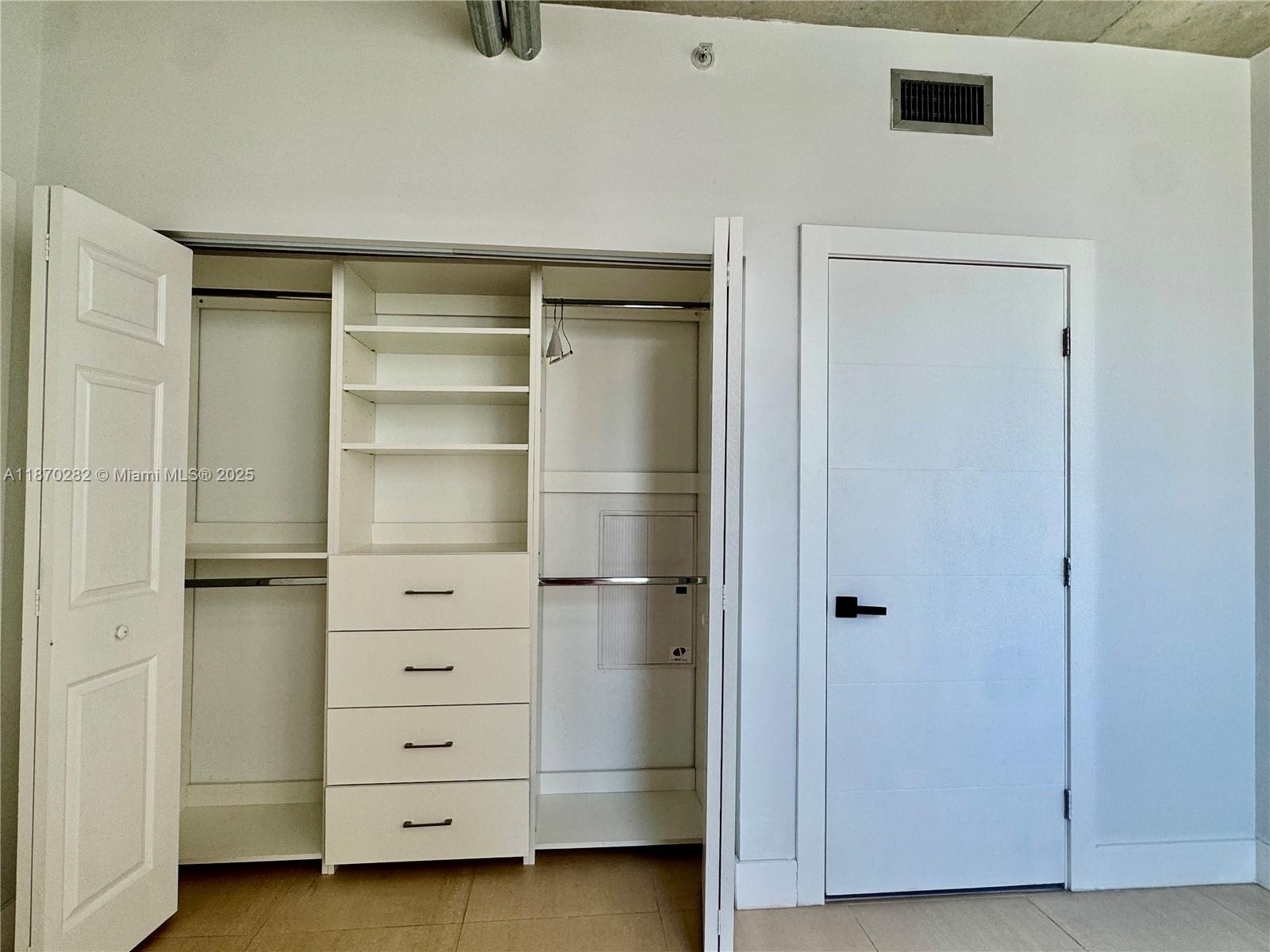 690 SW 1st Ct #1425, Miami FL 33130