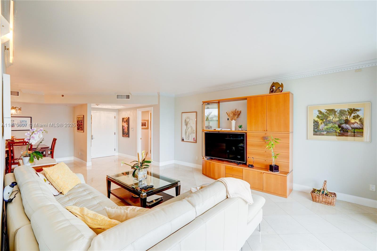 2000 Island Blvd #408, Aventura FL 33160