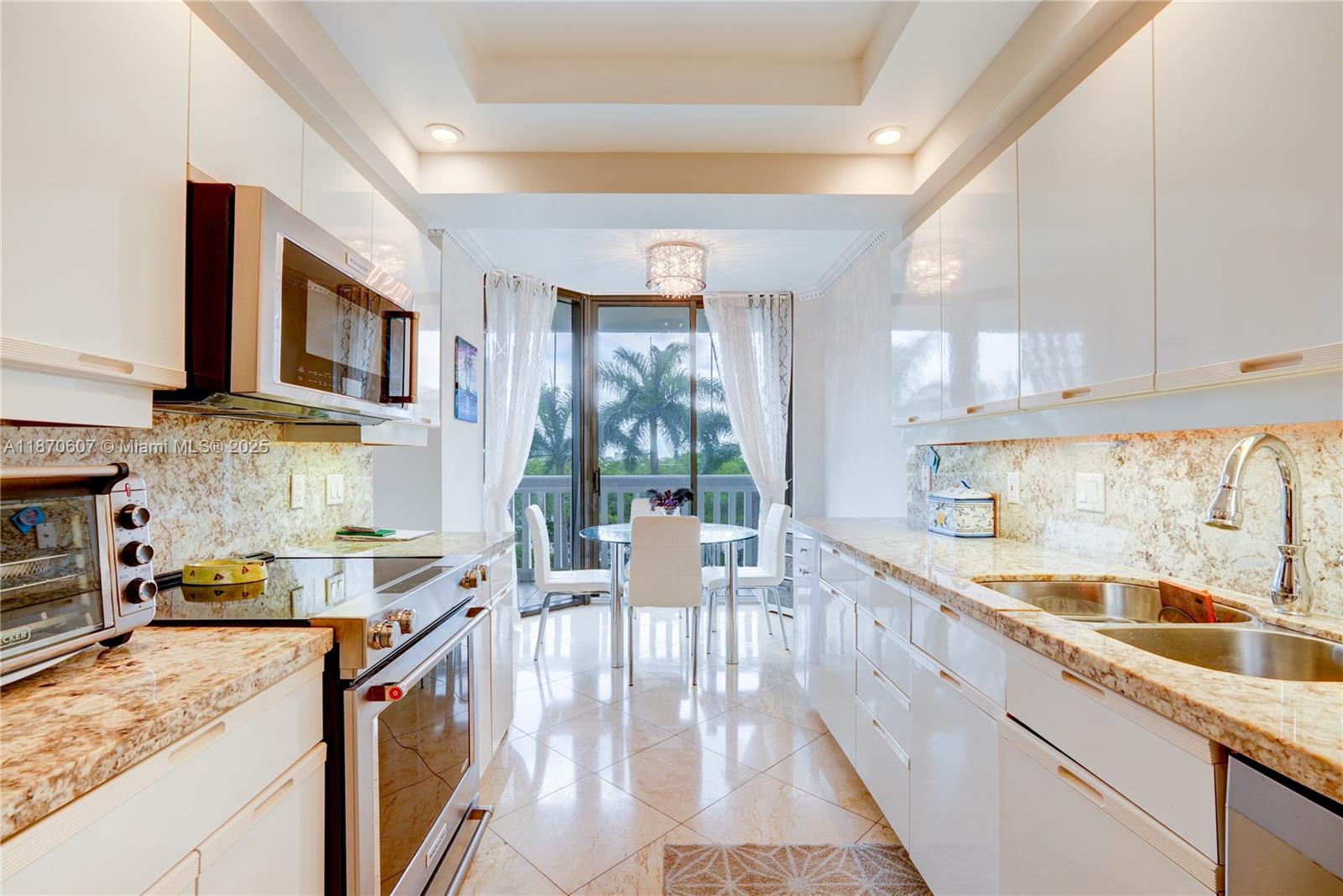 2000 Island Blvd #408, Aventura FL 33160