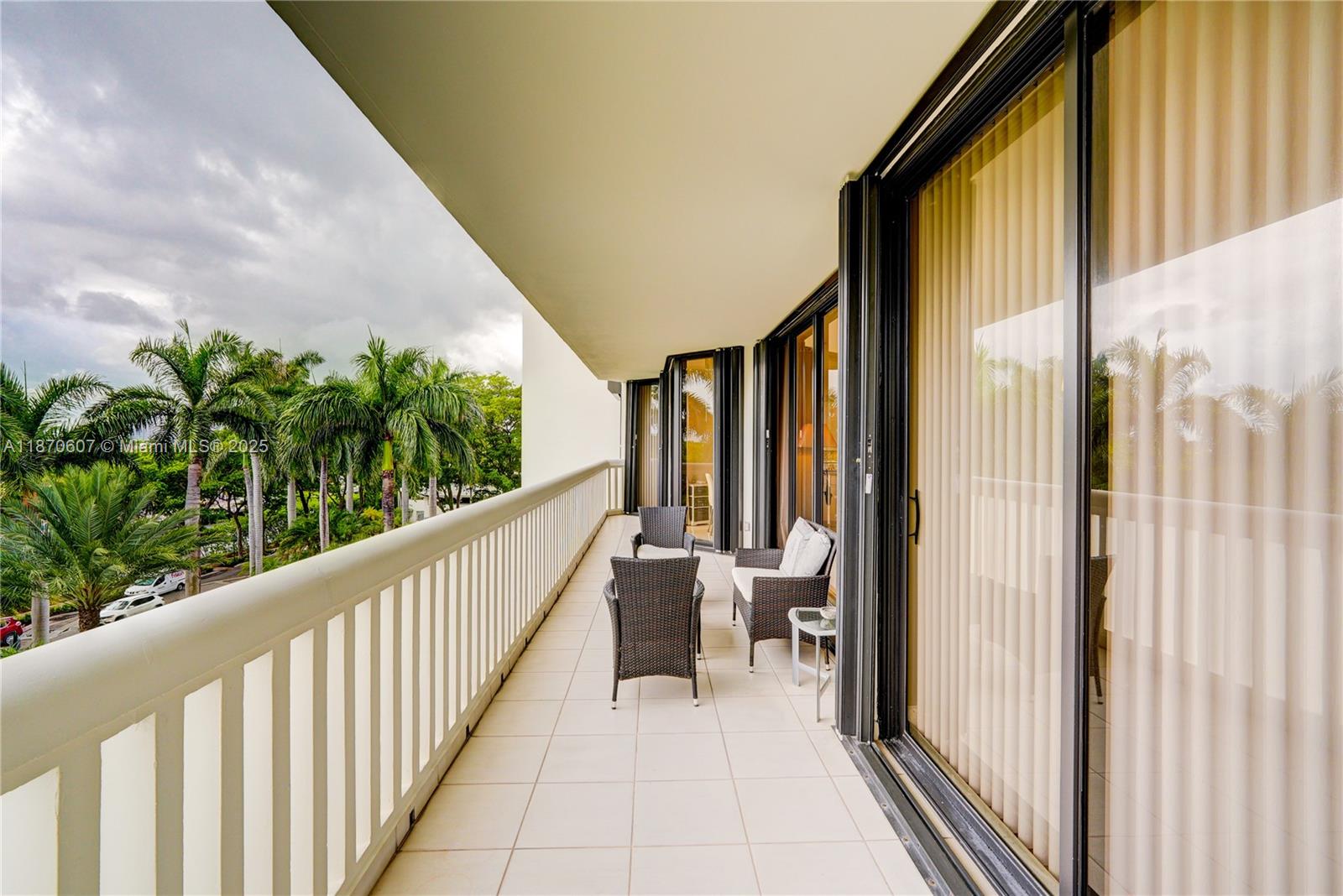 2000 Island Blvd #408, Aventura FL 33160