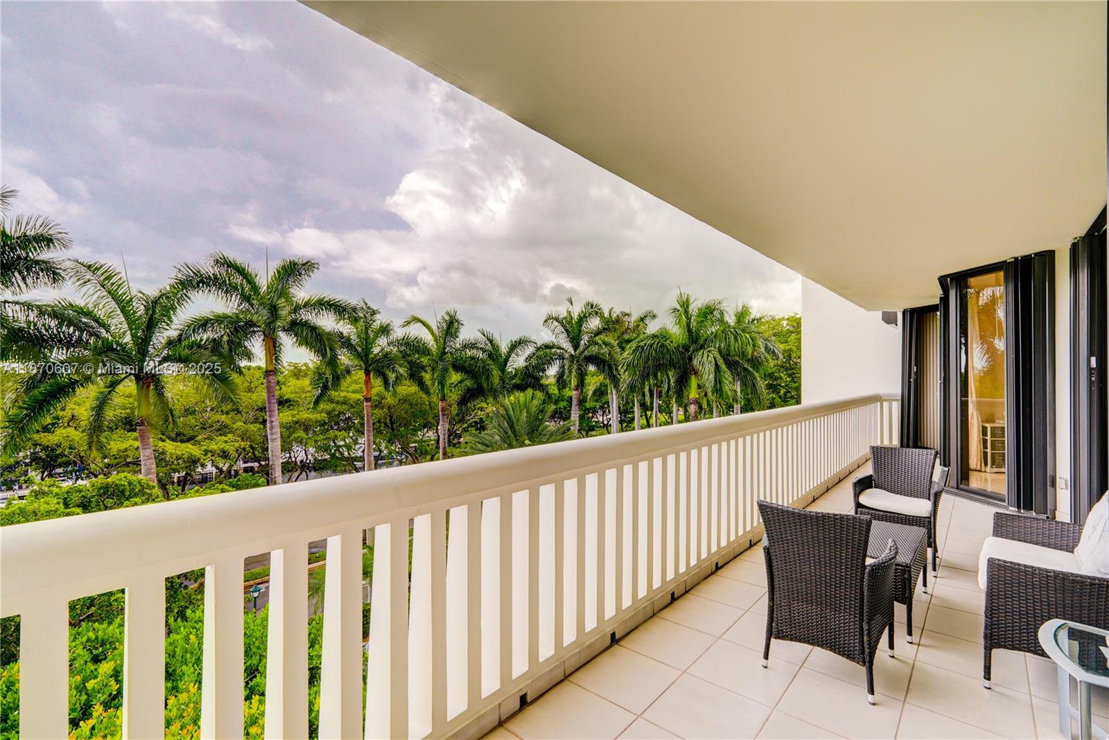 2000 Island Blvd #408, Aventura FL 33160