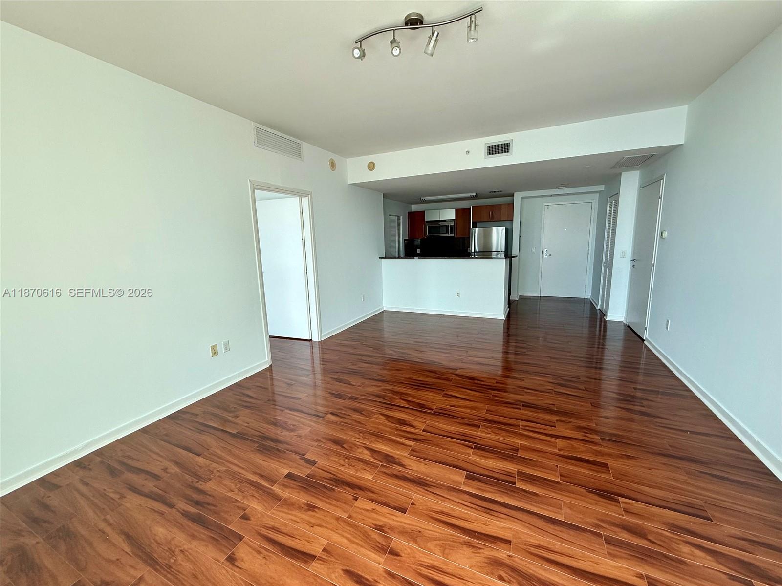 300 S Biscayne Blvd #3014, Miami FL 33131