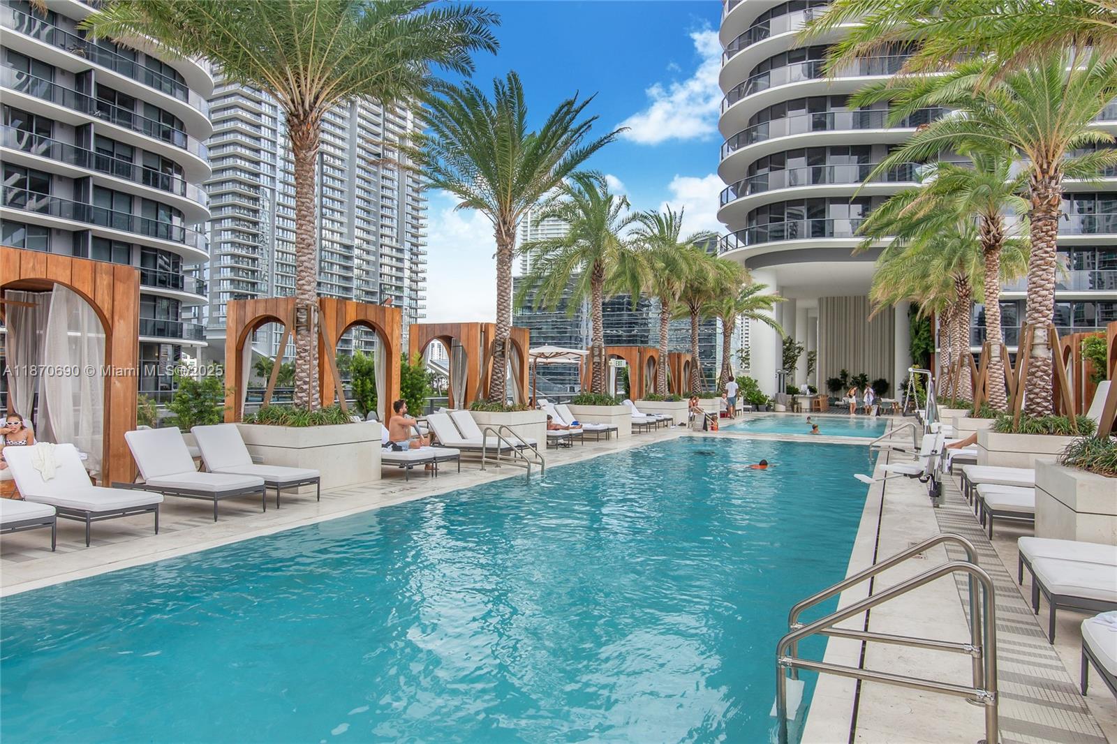 801 S Miami Ave #4005, Miami FL 33130