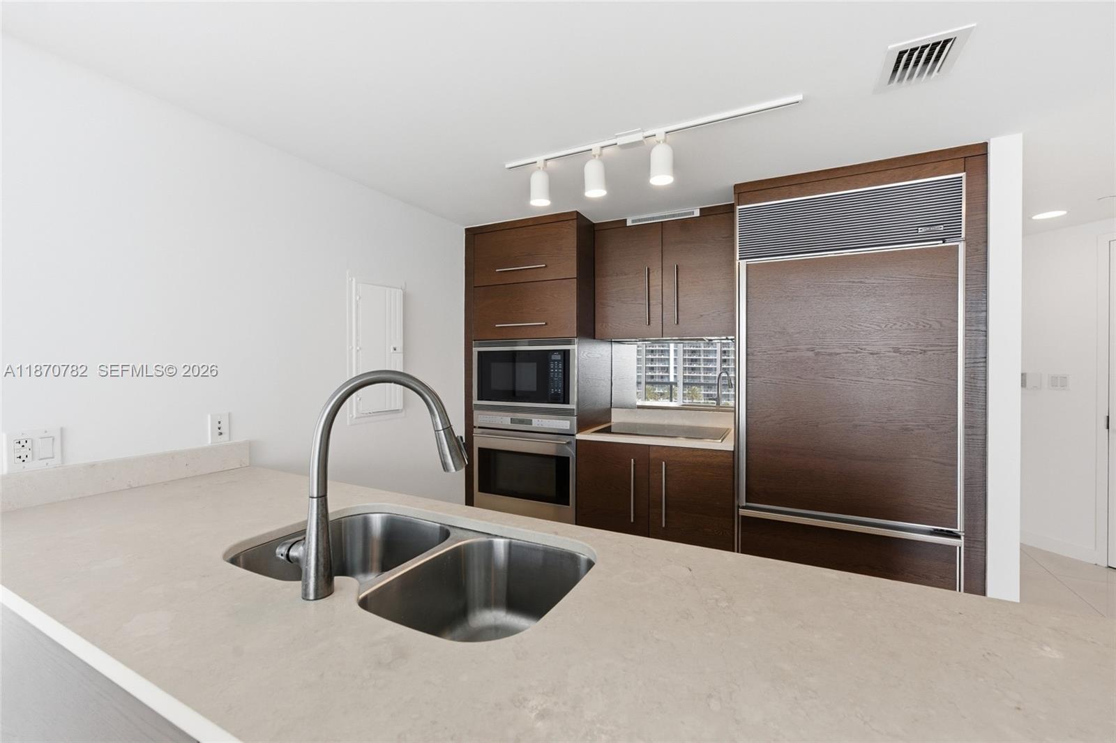 465 Brickell Ave #2002, Miami FL 33131