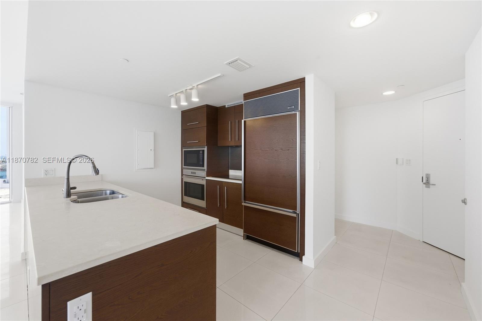 465 Brickell Ave #2002, Miami FL 33131