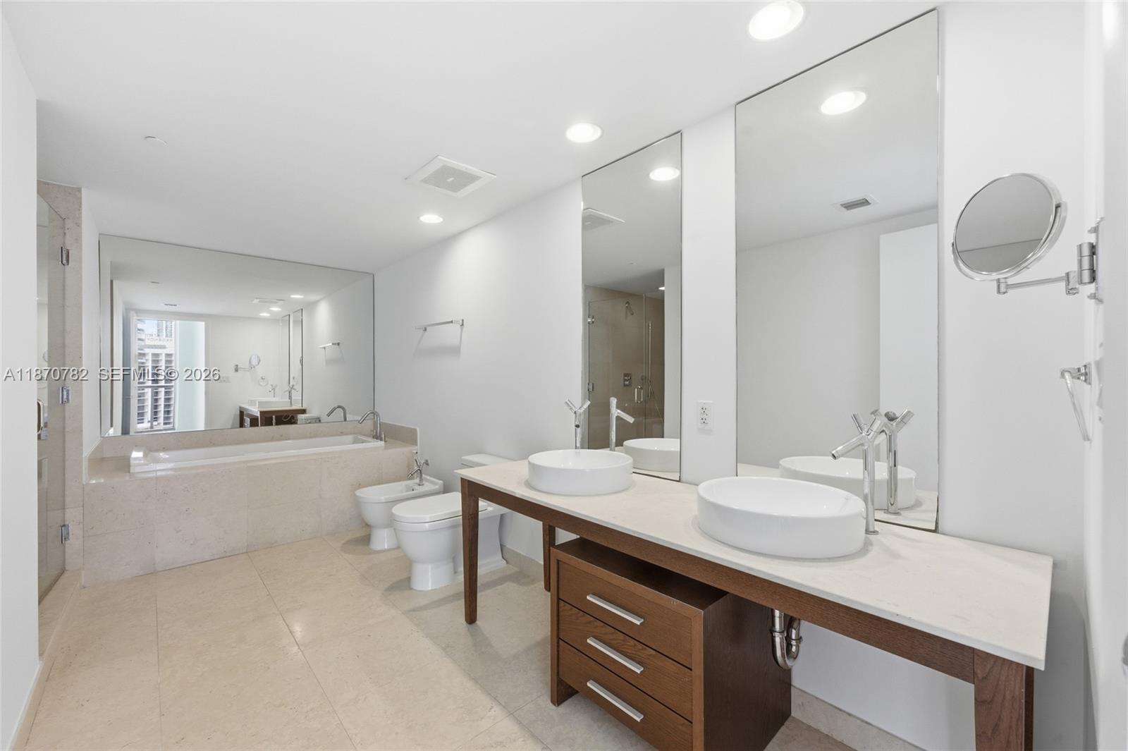 465 Brickell Ave #2002, Miami FL 33131