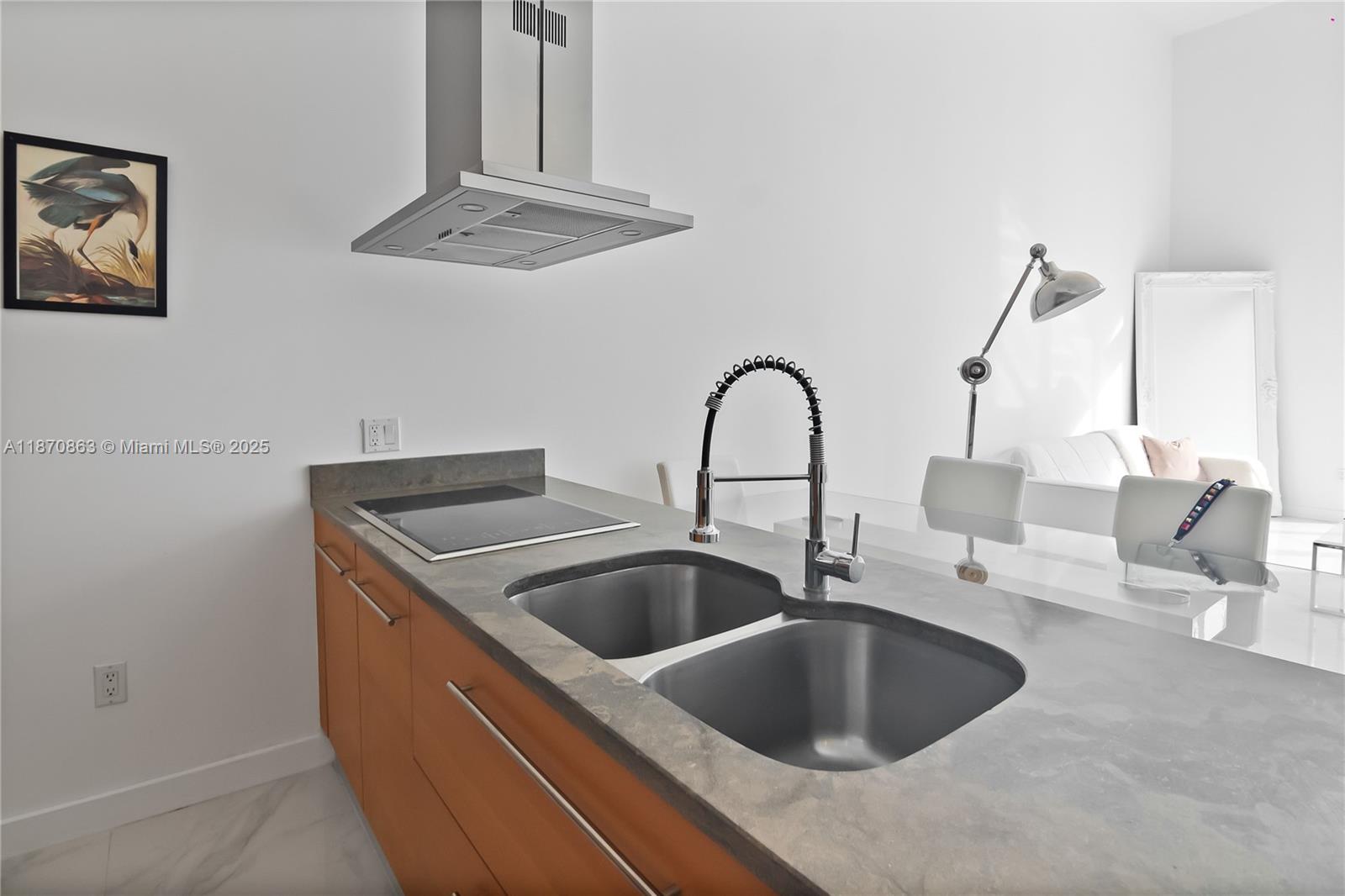 495 Brickell Ave #2207, Miami FL 33131