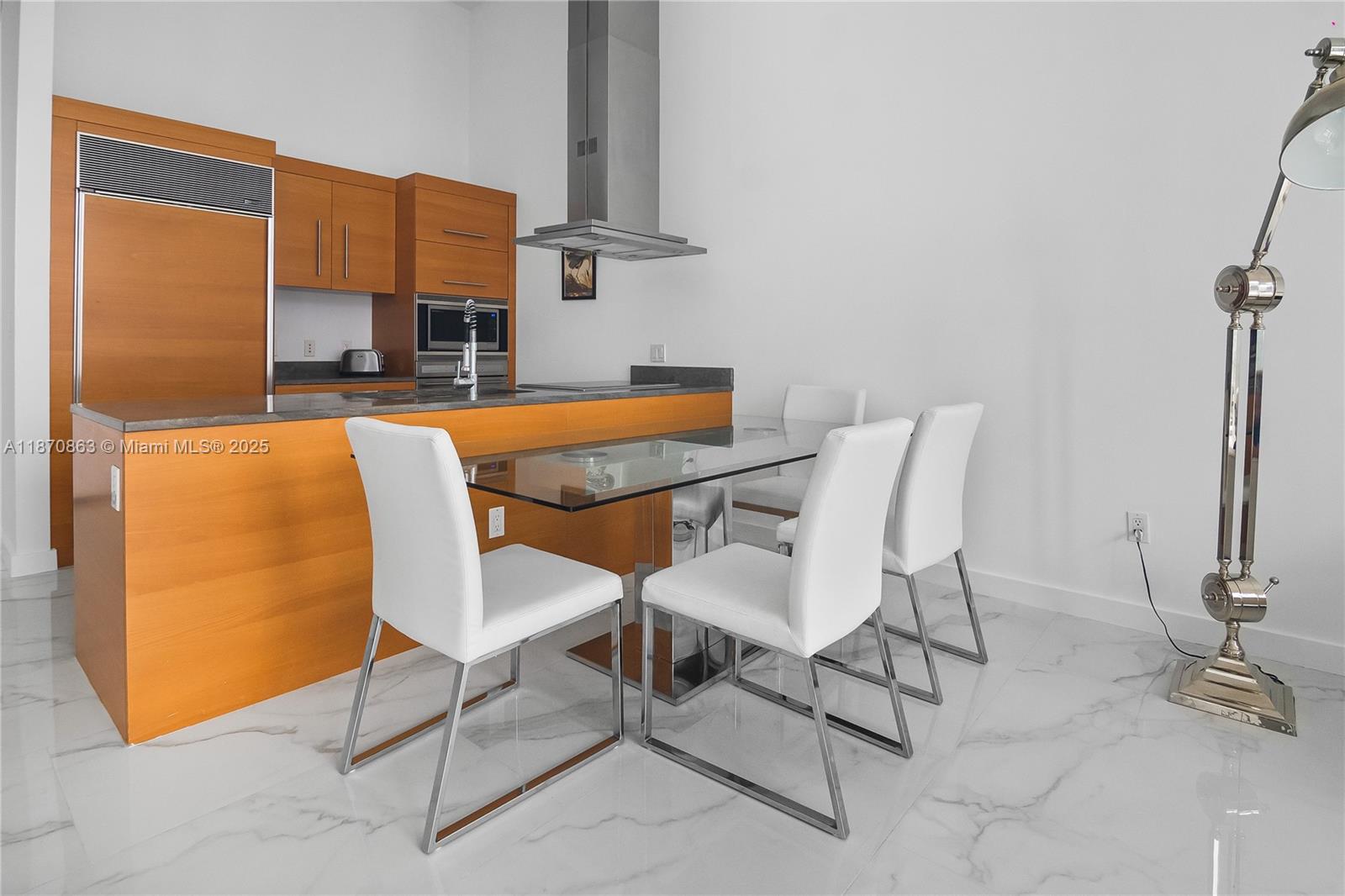 495 Brickell Ave #2207, Miami FL 33131