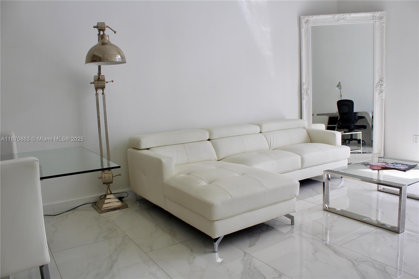 495 Brickell Ave #2207, Miami FL 33131