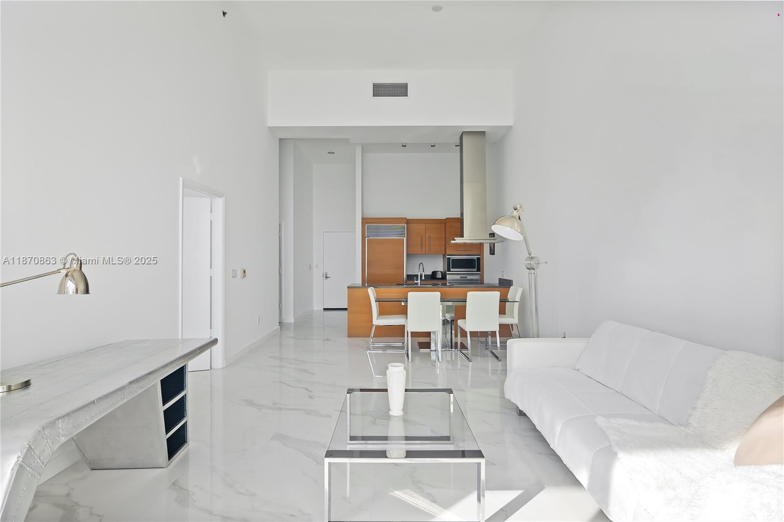495 Brickell Ave #2207, Miami FL 33131