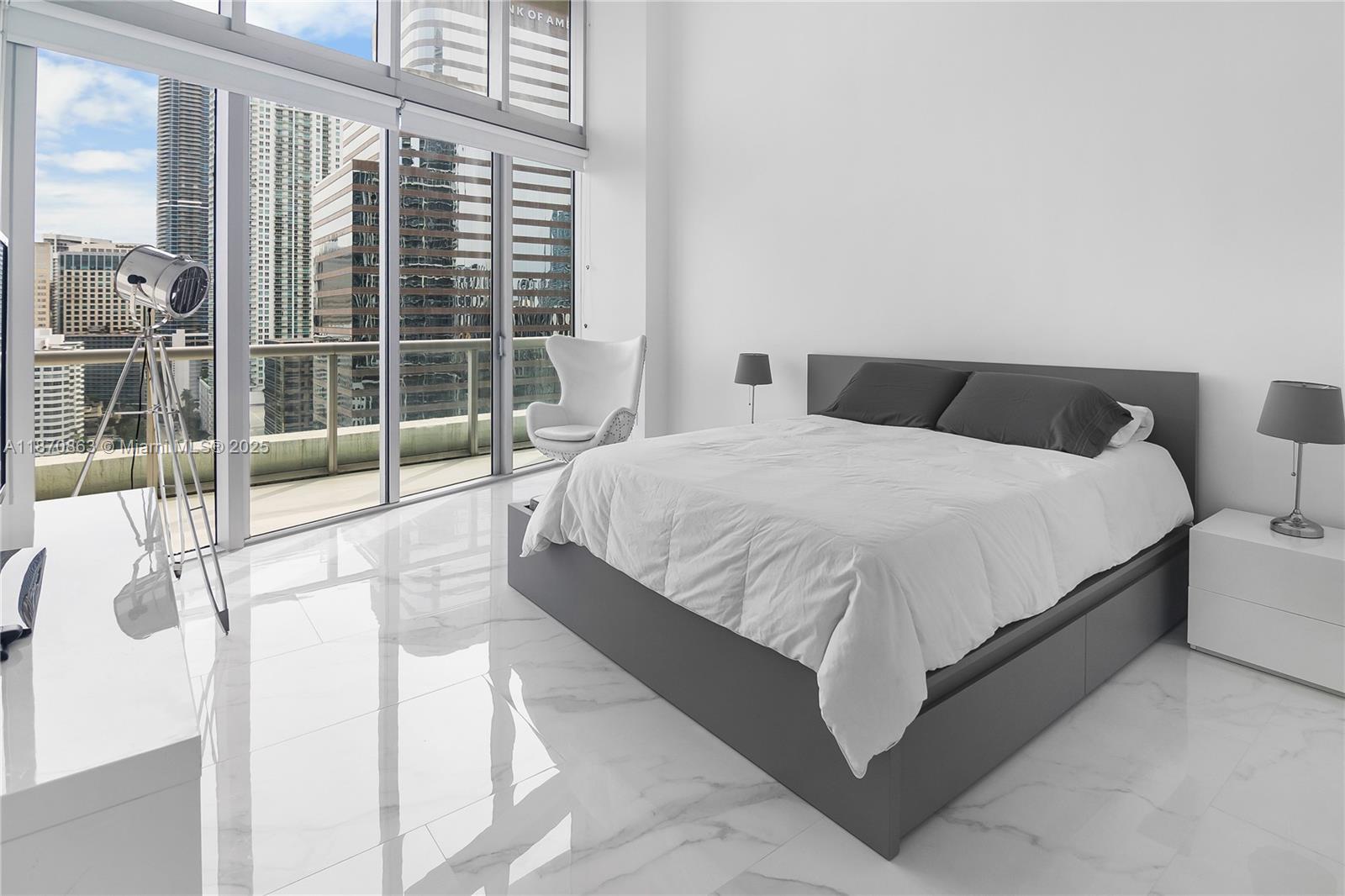 495 Brickell Ave #2207, Miami FL 33131