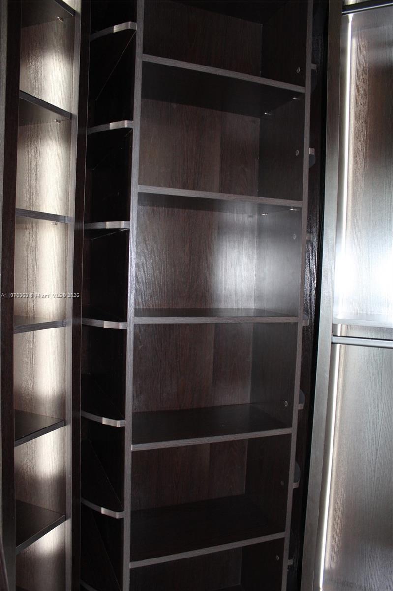 495 Brickell Ave #2207, Miami FL 33131