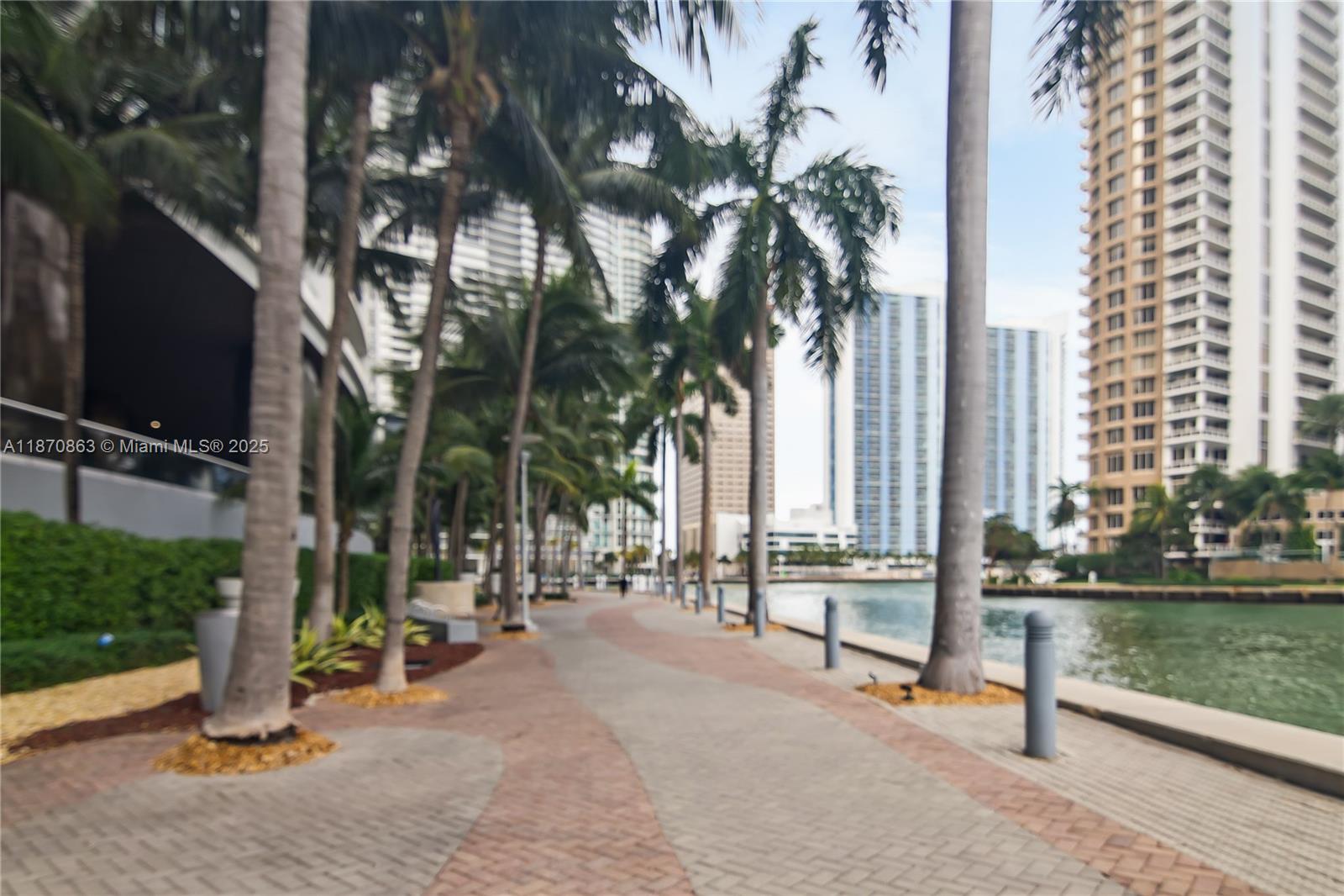 495 Brickell Ave #2207, Miami FL 33131
