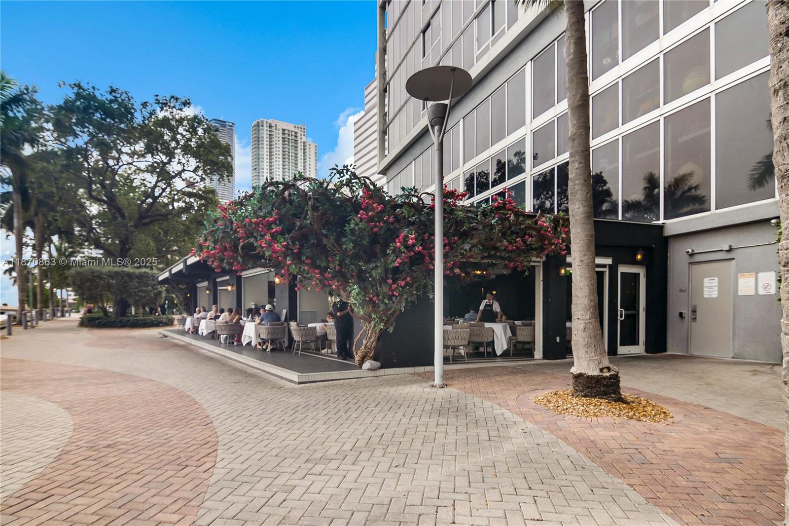 495 Brickell Ave #2207, Miami FL 33131