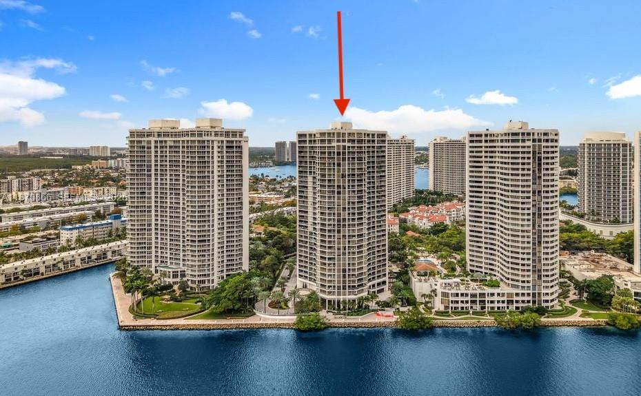 2800 ISLAND BLVD #902, Aventura FL 33160
