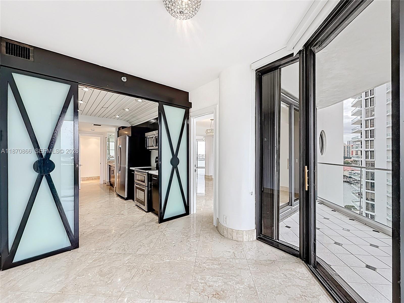 2800 ISLAND BLVD #902, Aventura FL 33160