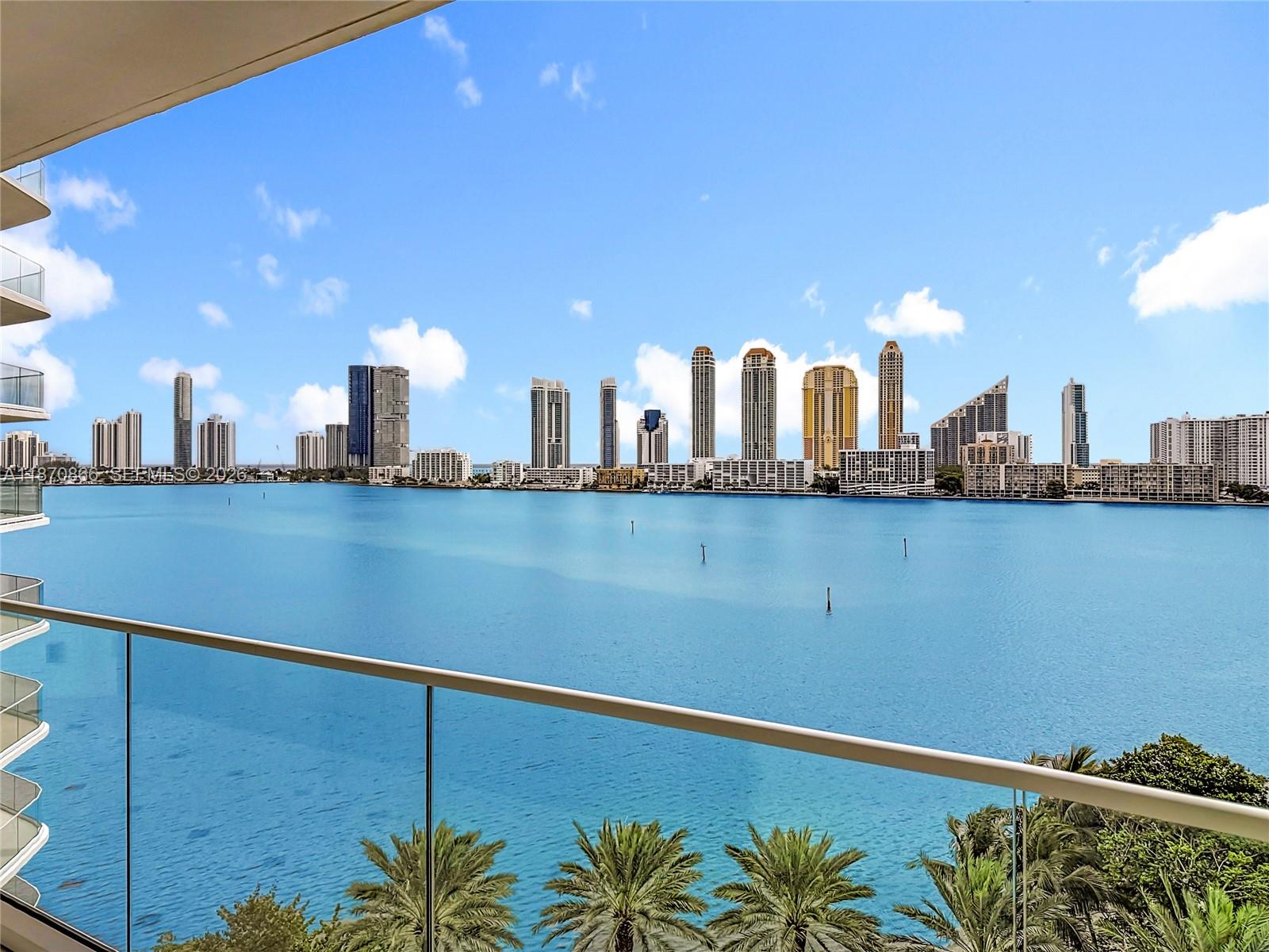 2800 ISLAND BLVD #902, Aventura FL 33160