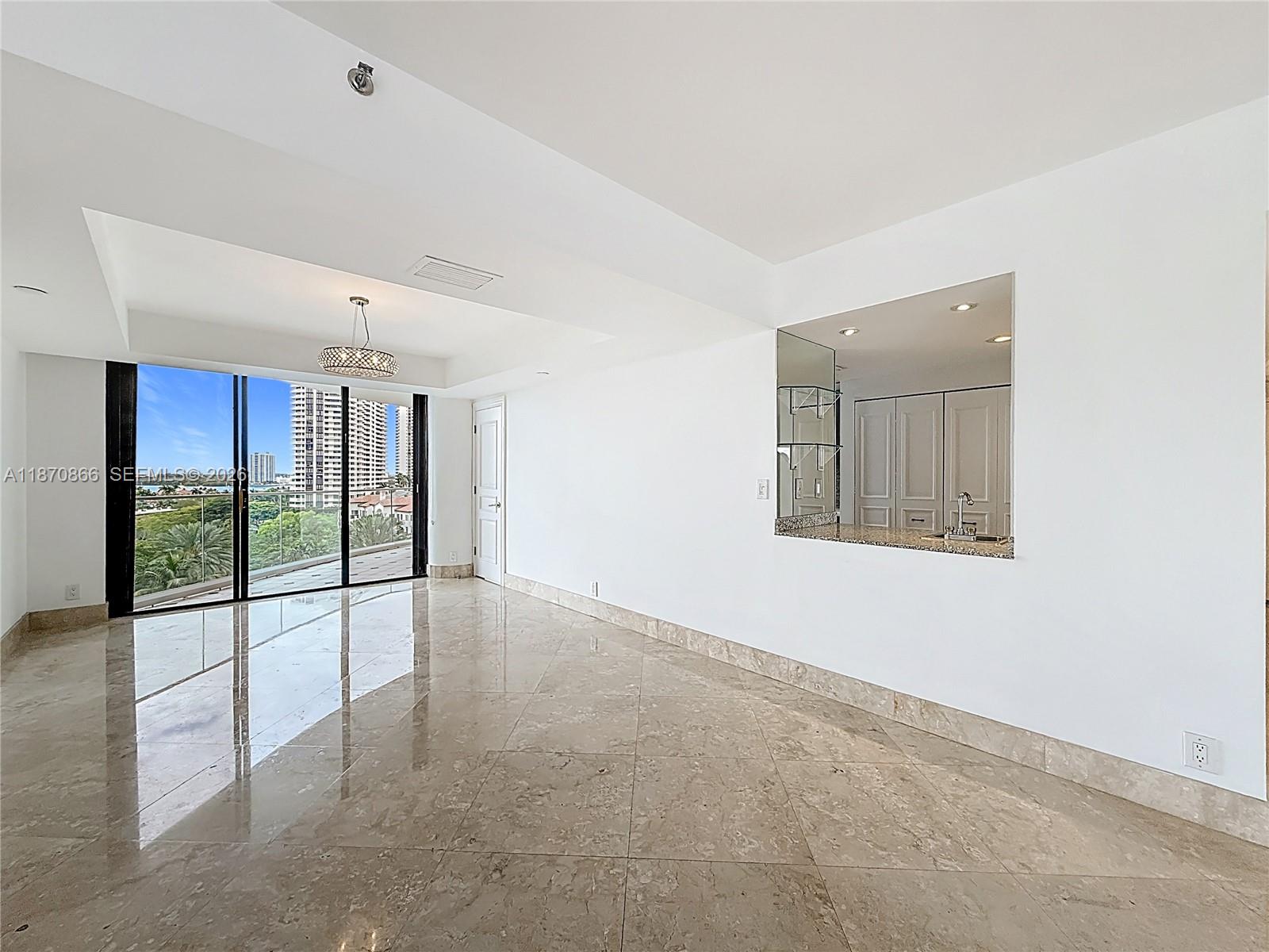 2800 ISLAND BLVD #902, Aventura FL 33160