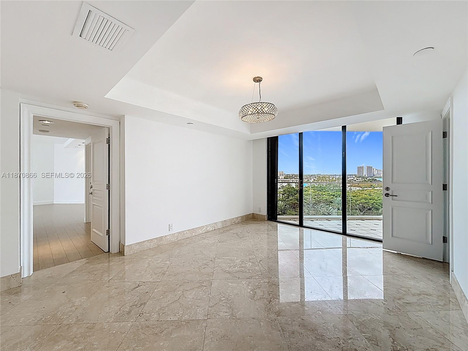 2800 ISLAND BLVD #902, Aventura FL 33160