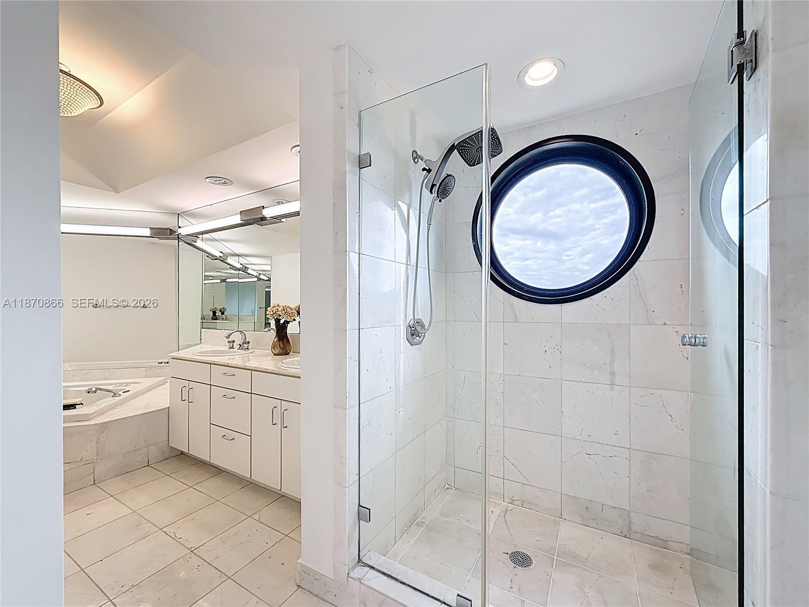 2800 ISLAND BLVD #902, Aventura FL 33160