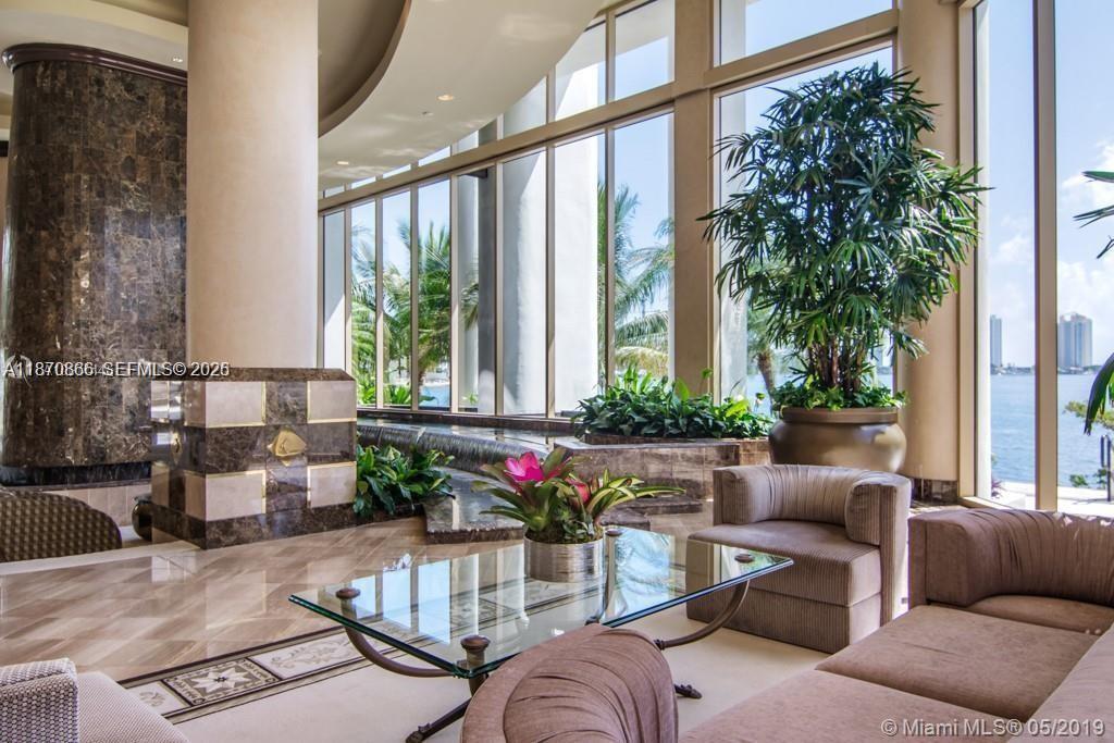 2800 ISLAND BLVD #902, Aventura FL 33160