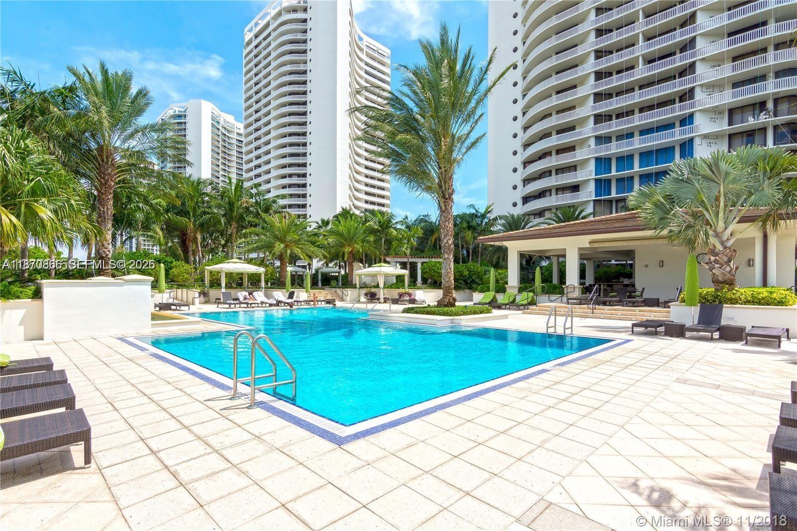2800 ISLAND BLVD #902, Aventura FL 33160