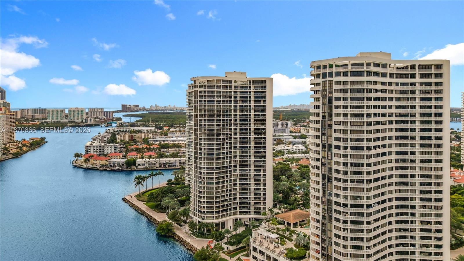 2800 ISLAND BLVD #902, Aventura FL 33160