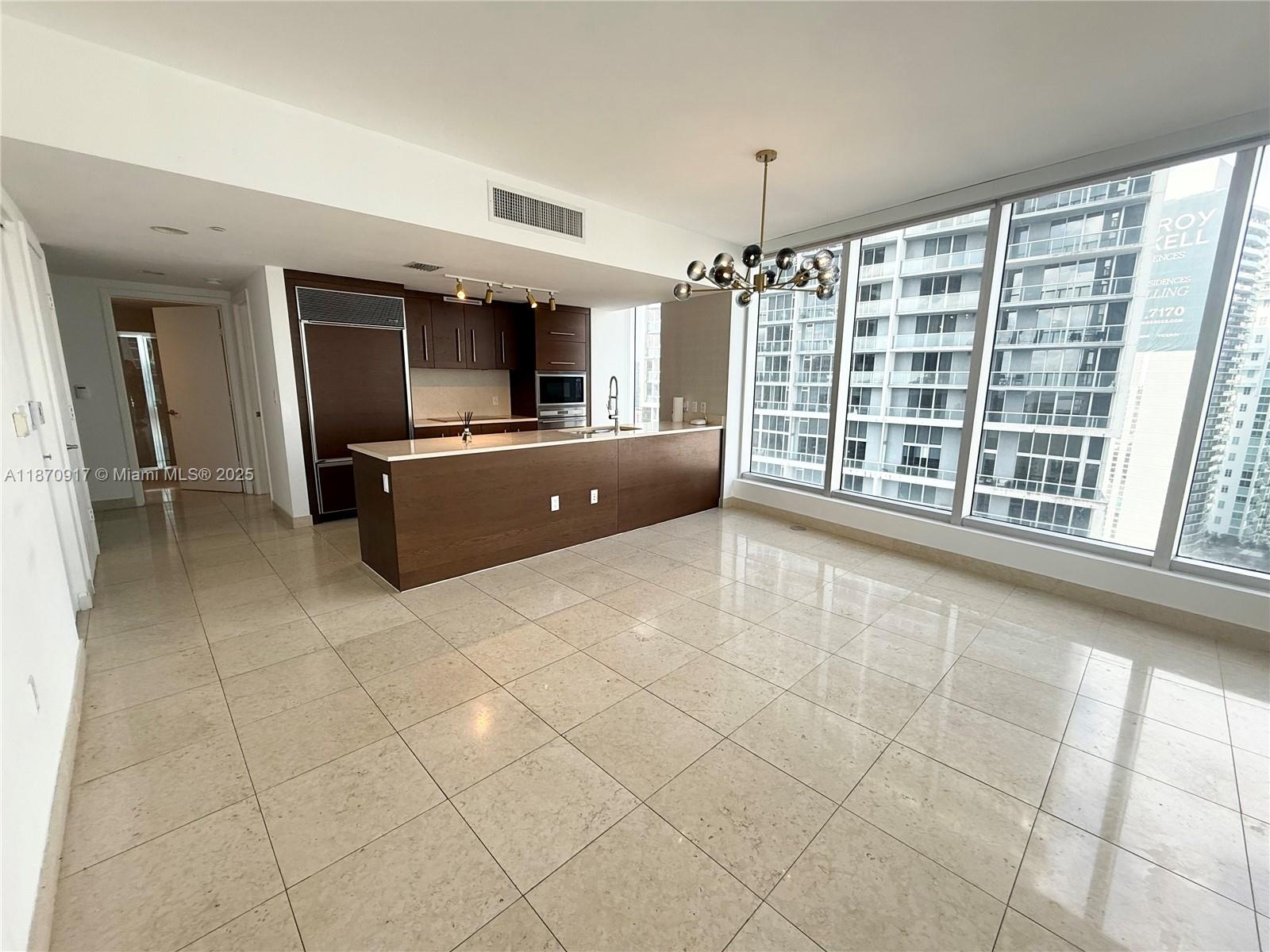 475 Brickell Ave #2915, Miami FL 33131