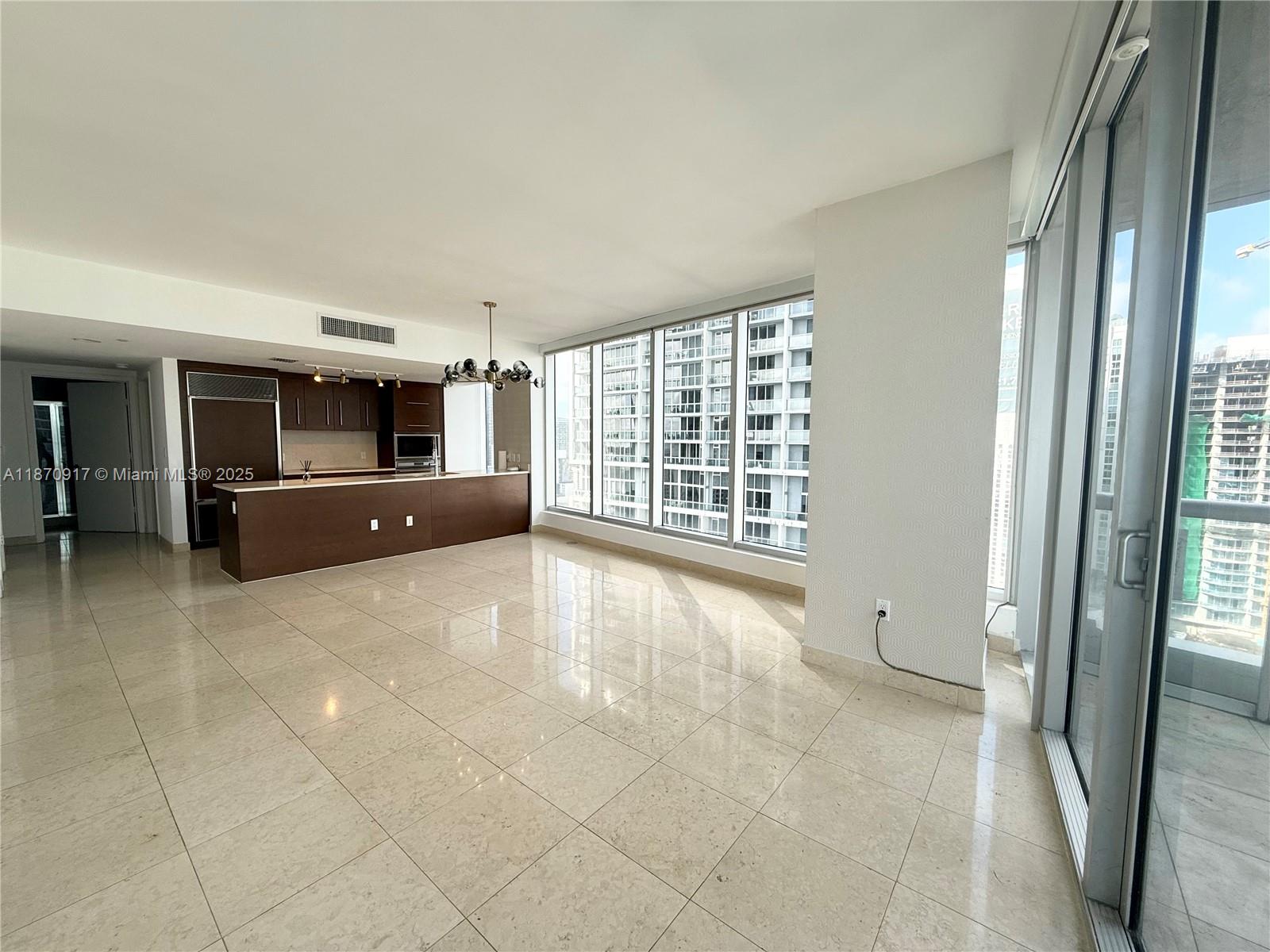 475 Brickell Ave #2915, Miami FL 33131