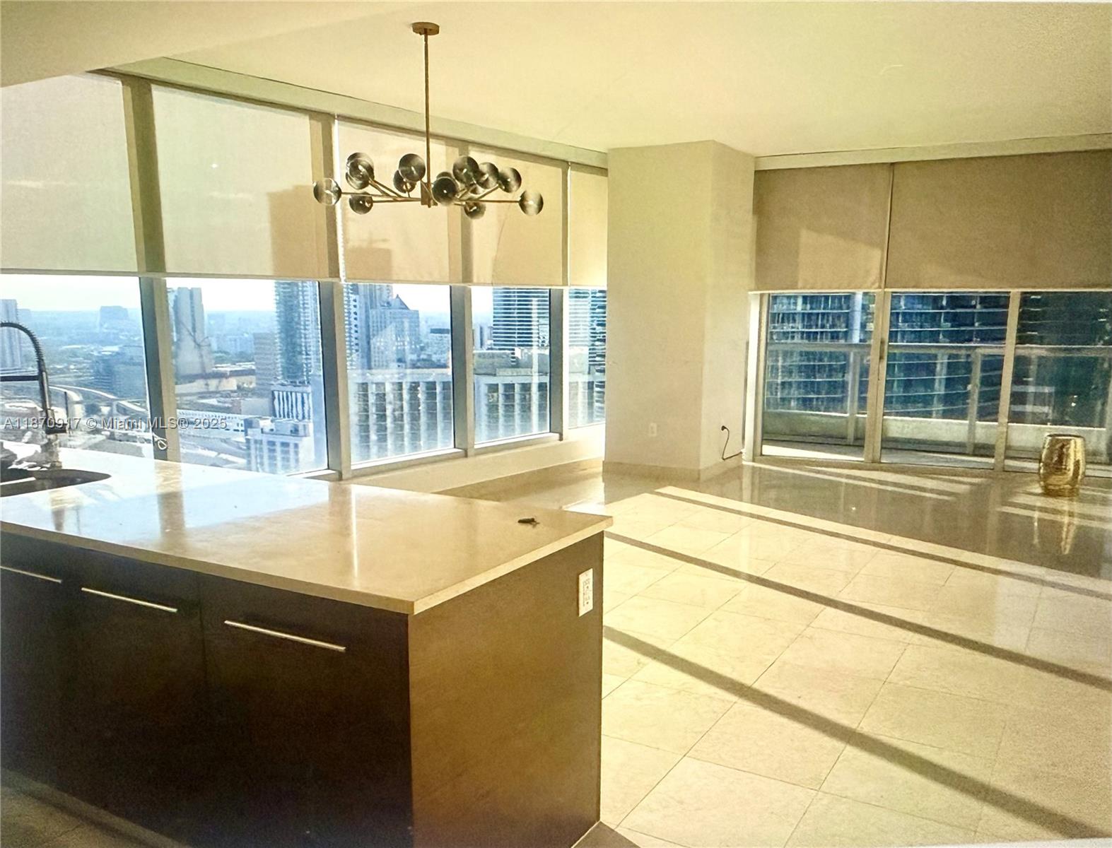 475 Brickell Ave #2915, Miami FL 33131