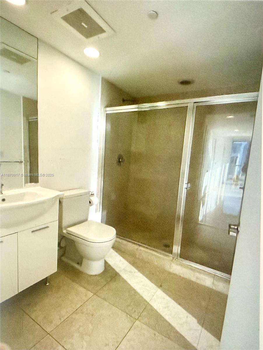 475 Brickell Ave #2915, Miami FL 33131